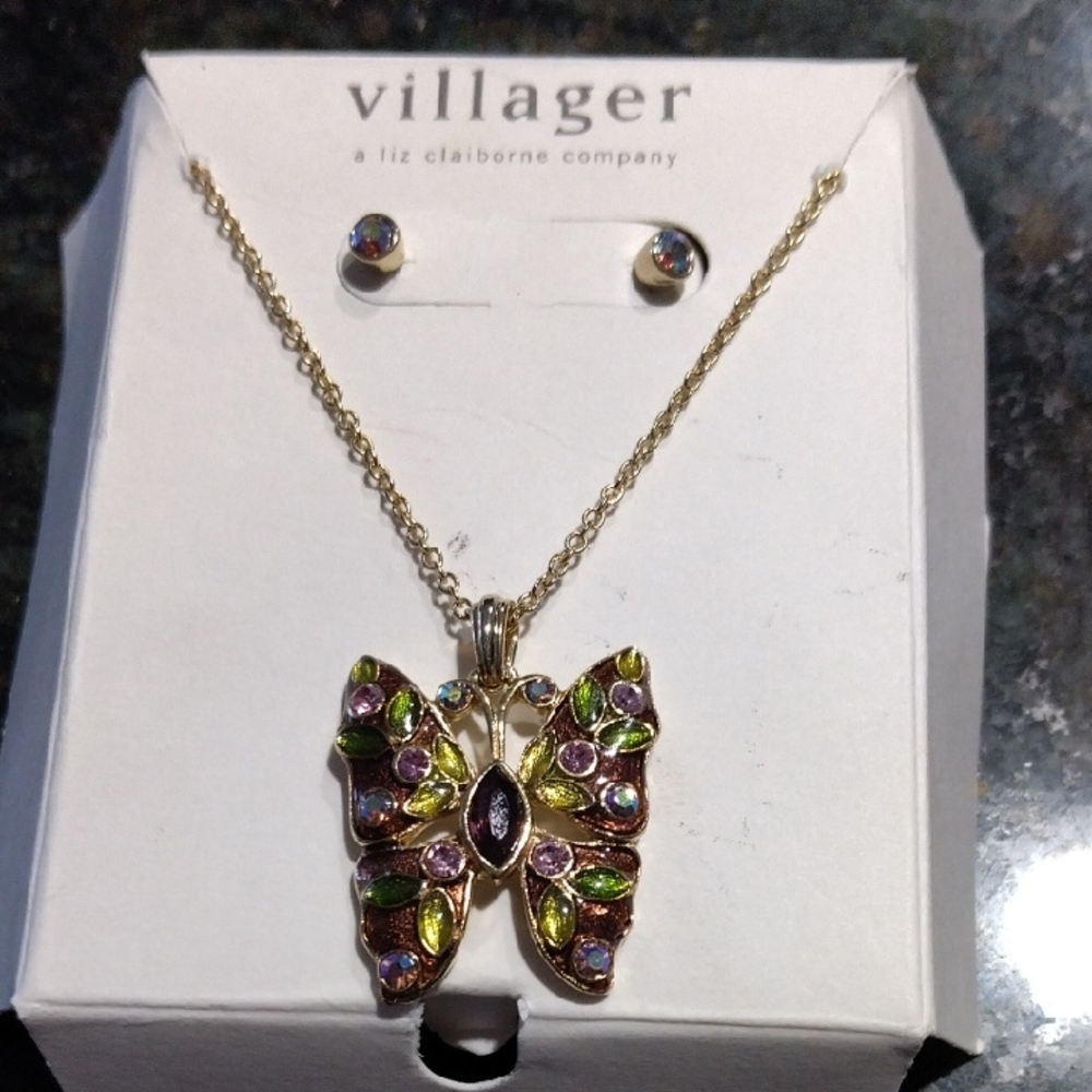 🌲Villager Gold Butterfly Necklace and Earring Set
